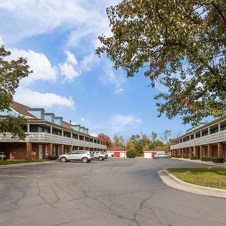 Travelodge By Wyndham Canton-Livonia Area, Mi Εξωτερικό φωτογραφία