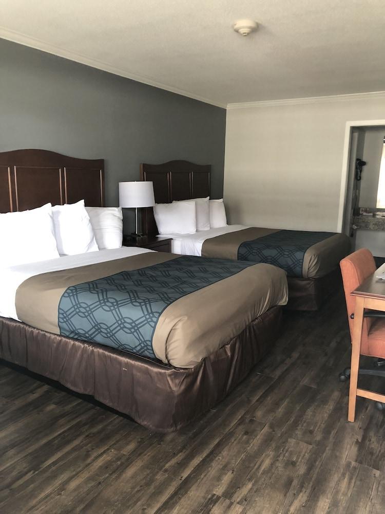 Travelodge By Wyndham Canton-Livonia Area, Mi Εξωτερικό φωτογραφία