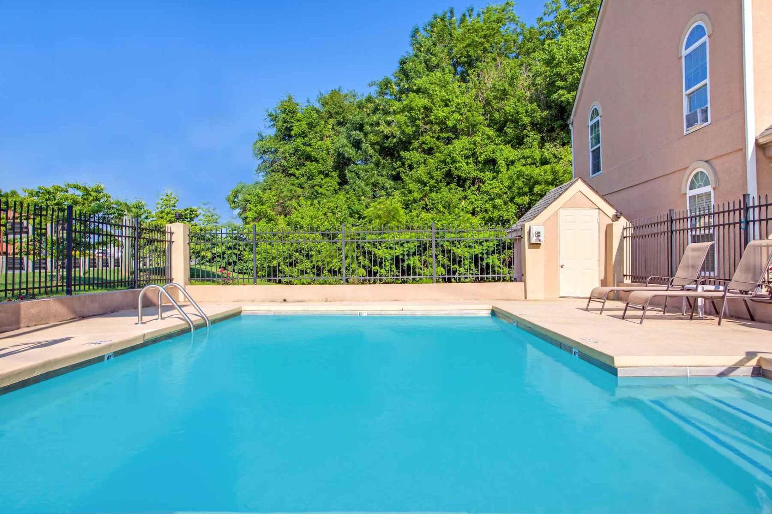 Travelodge By Wyndham Canton-Livonia Area, Mi Εξωτερικό φωτογραφία