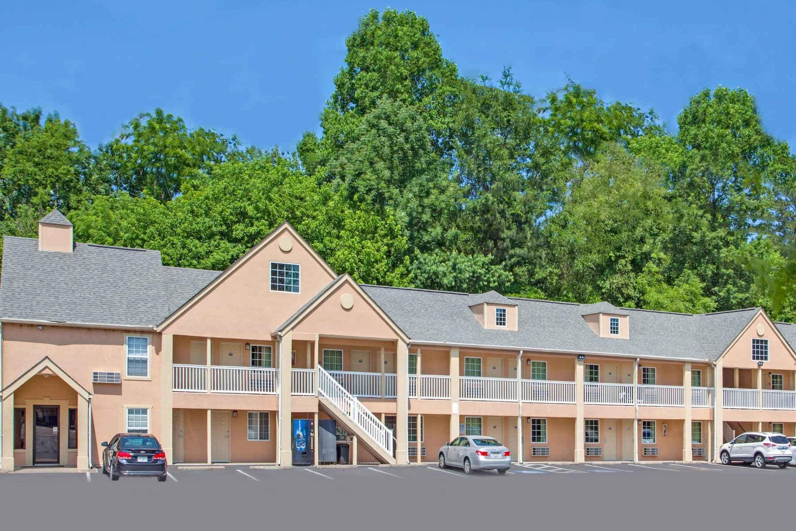 Travelodge By Wyndham Canton-Livonia Area, Mi Εξωτερικό φωτογραφία
