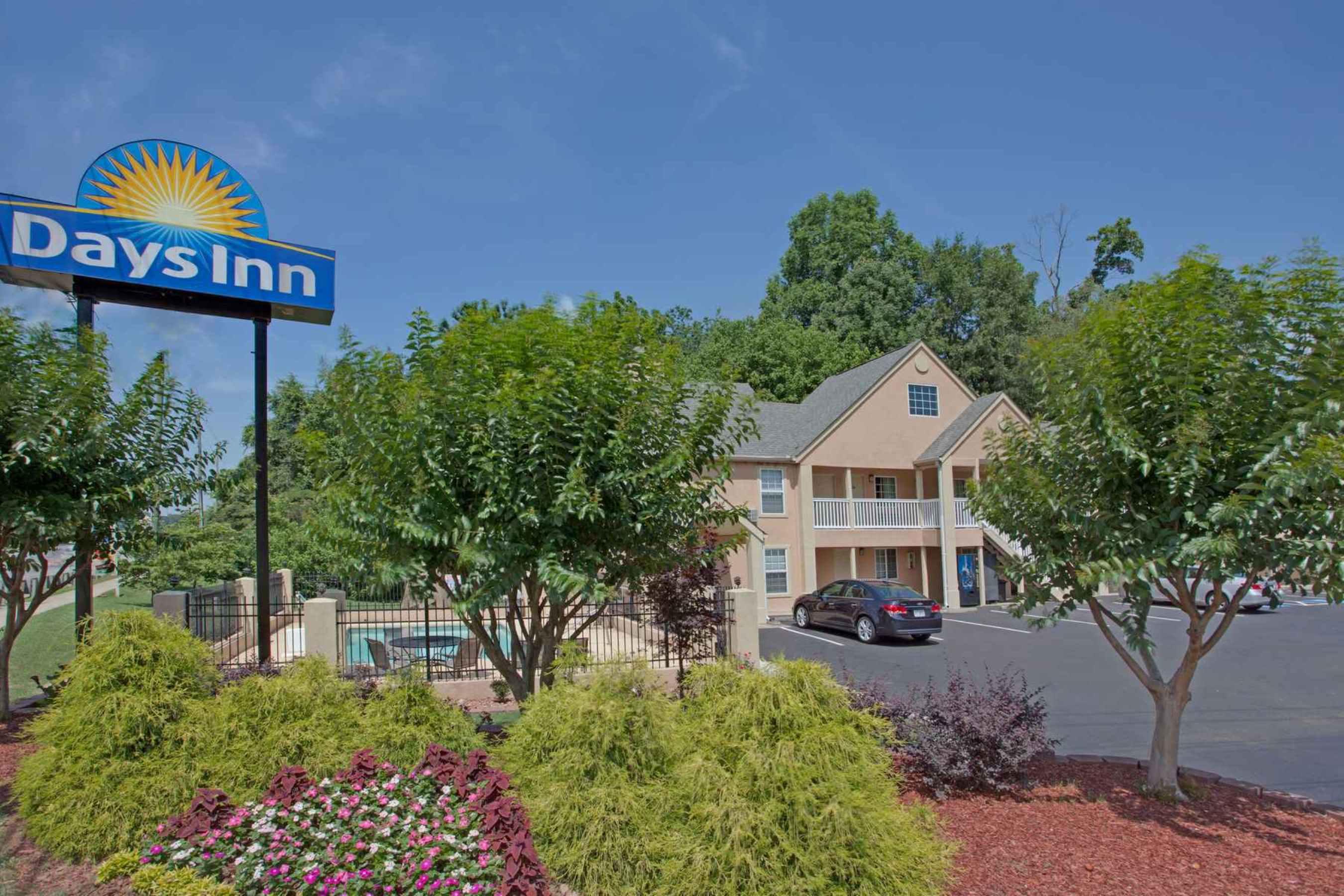 Travelodge By Wyndham Canton-Livonia Area, Mi Εξωτερικό φωτογραφία