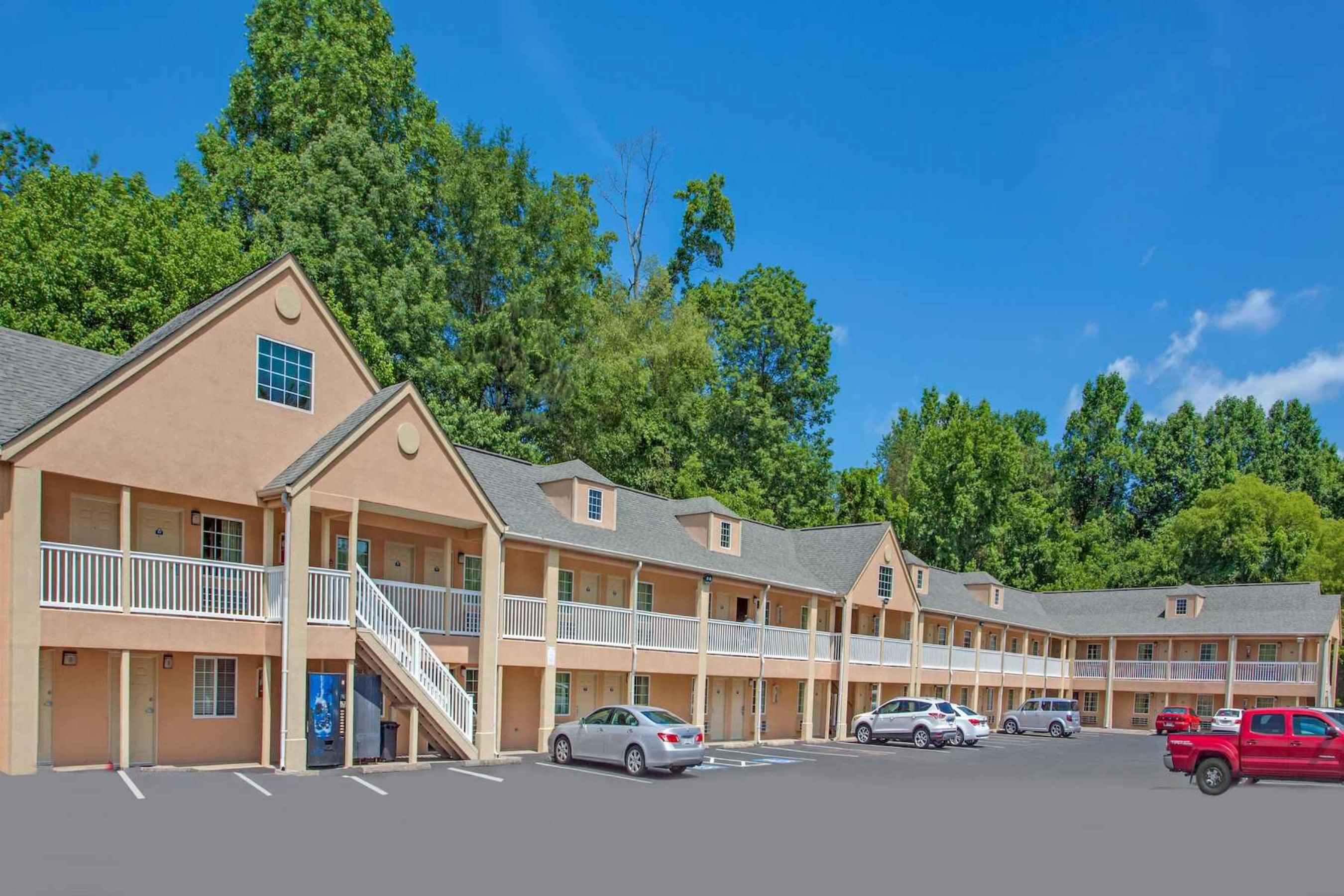 Travelodge By Wyndham Canton-Livonia Area, Mi Εξωτερικό φωτογραφία