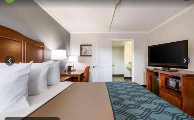Travelodge By Wyndham Canton-Livonia Area, Mi Εξωτερικό φωτογραφία