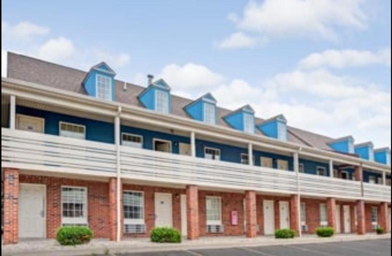 Travelodge By Wyndham Canton-Livonia Area, Mi Εξωτερικό φωτογραφία