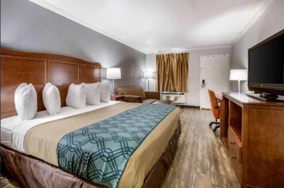 Travelodge By Wyndham Canton-Livonia Area, Mi Εξωτερικό φωτογραφία